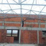 Krovna konstrukcija Doboj BiH Na ovoj krovnoj Konstrukciji površine 1100m2 korišten je rešetkasti krovni nosač (binder) raspona od 21m bez oslonca u sredini.
