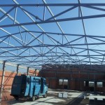 Krovna konstrukcija Doboj BiH Na ovoj krovnoj Konstrukciji površine 1100m2 korišten je rešetkasti krovni nosač (binder) raspona od 21m bez oslonca u sredini.